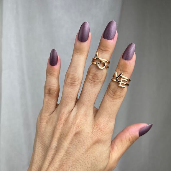 💕 NWOT Gold Tone L O V E Midi Ring Set Size 3 - 3.5 LOVE Stacking Rings - Picture 2 of 14